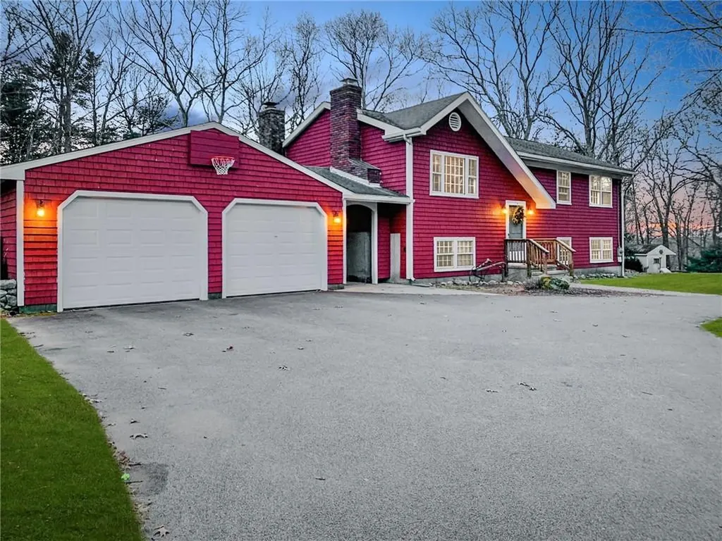 9 Hardwood Lane Westerly RI 02891