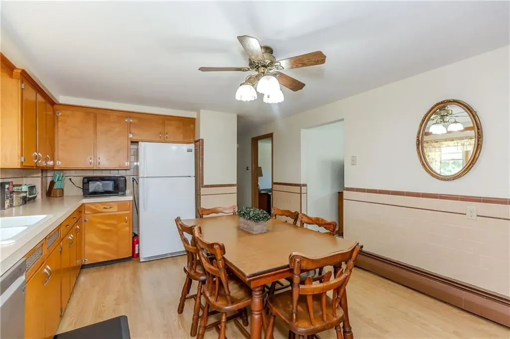 39 Fairview Avenue East Providence RI 02914