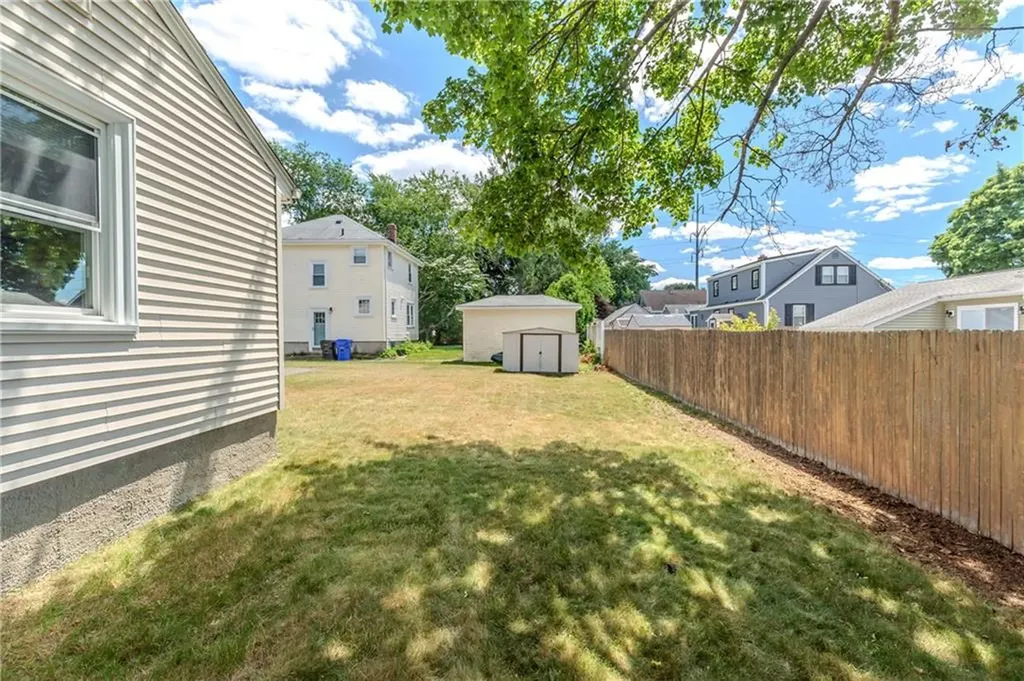 39 Fairview Avenue East Providence RI 02914