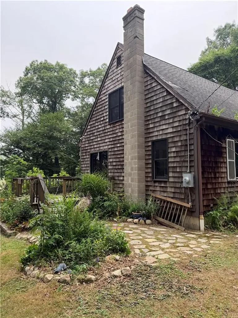 1911 South County Trail South Kingstown RI 02892
