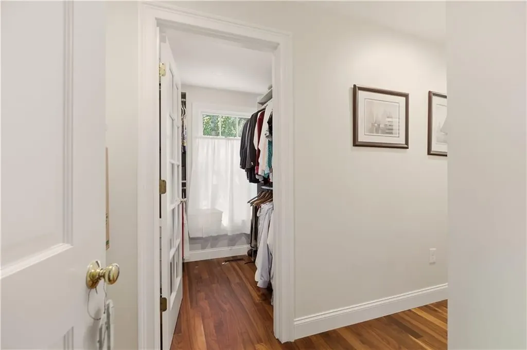82 Clinton Avenue Jamestown RI 02835
