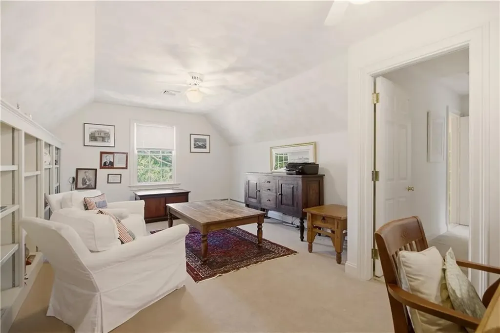 82 Clinton Avenue Jamestown RI 02835