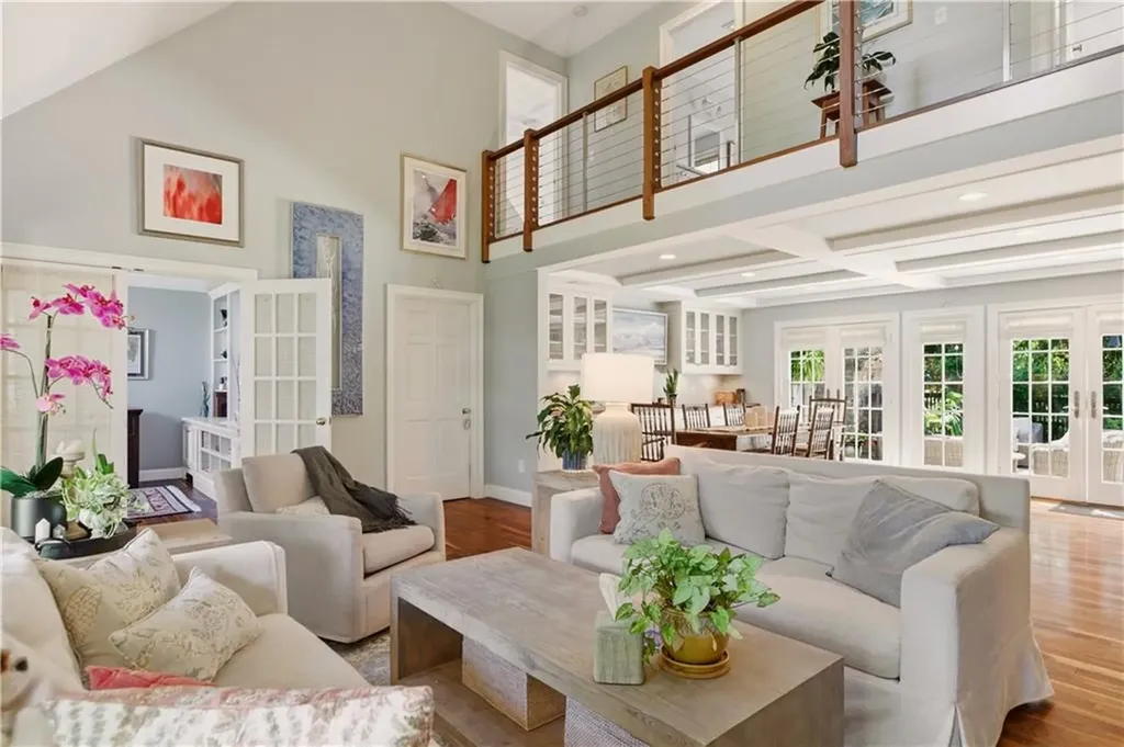 82 Clinton Avenue Jamestown RI 02835