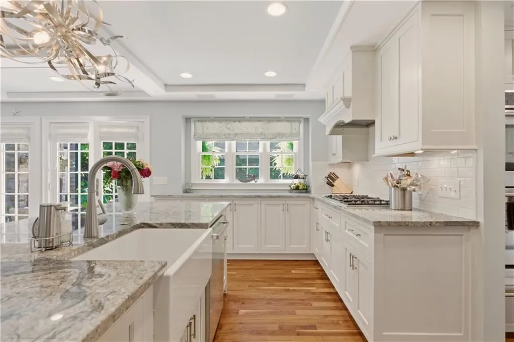 82 Clinton Avenue Jamestown RI 02835