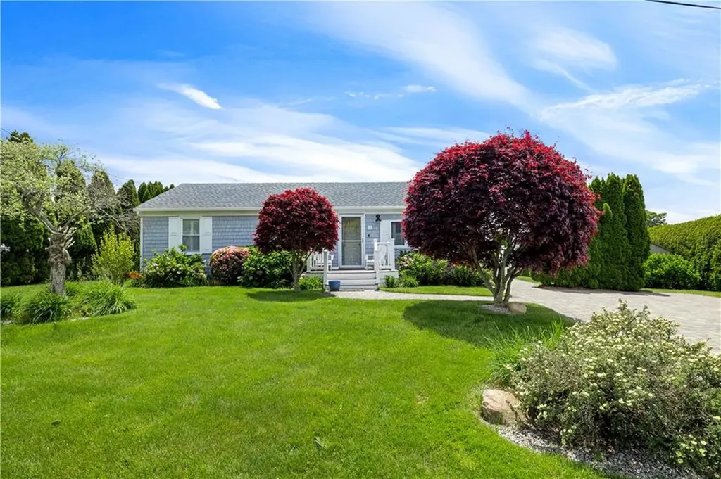 35 Willow Avenue Narragansett RI 02882