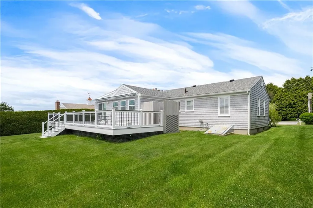 35 Willow Avenue Narragansett RI 02882