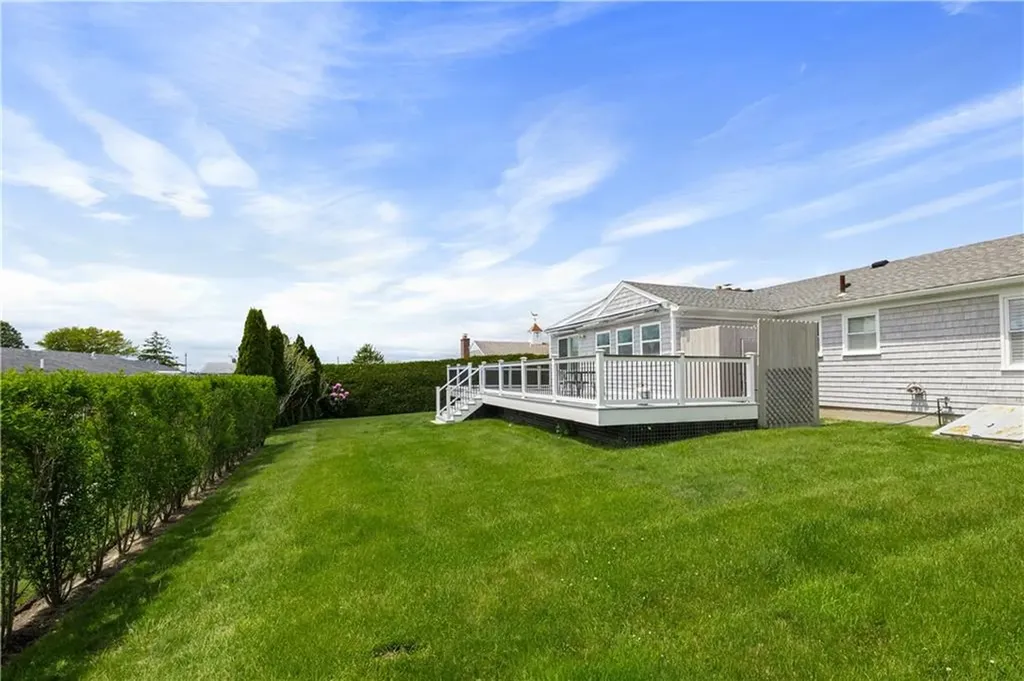 35 Willow Avenue Narragansett RI 02882