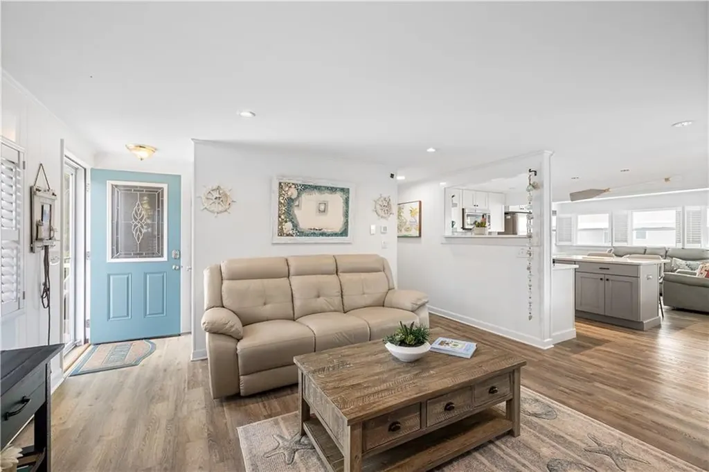 35 Willow Avenue Narragansett RI 02882