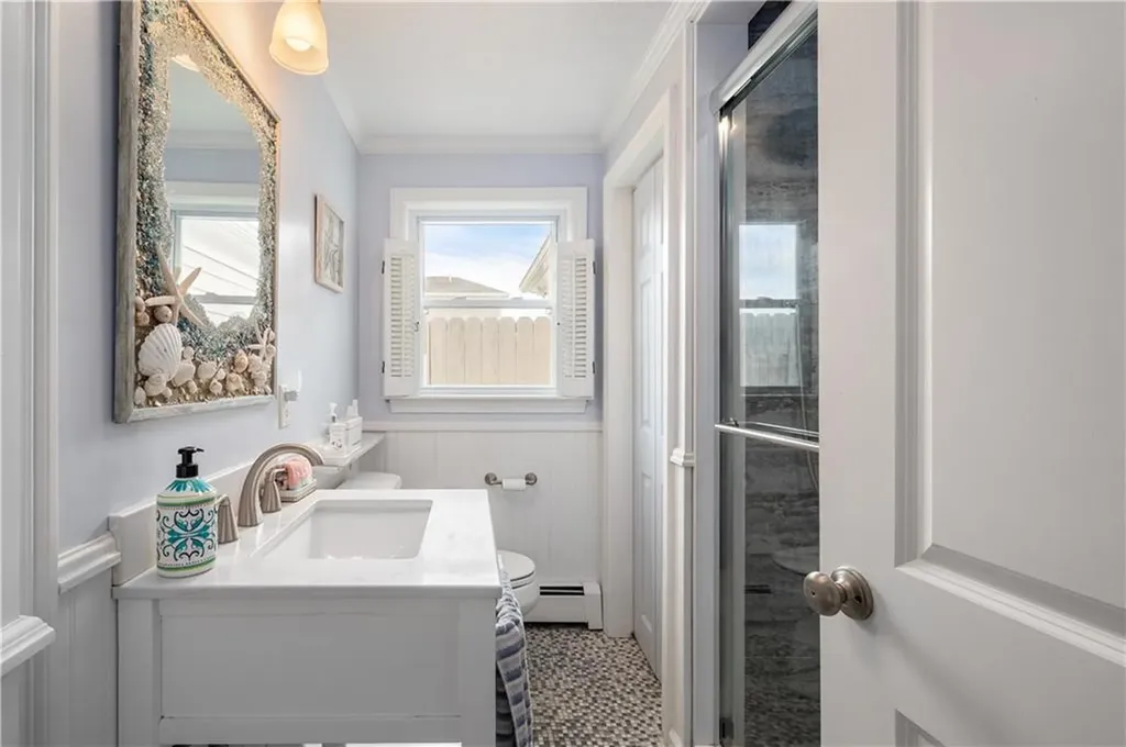 35 Willow Avenue Narragansett RI 02882