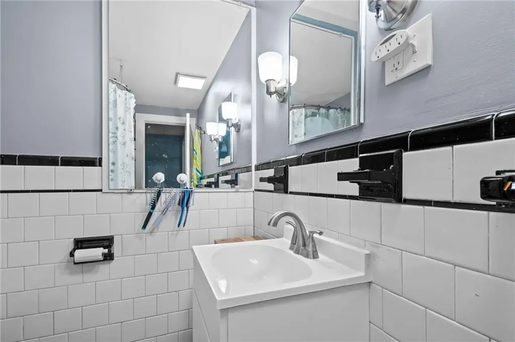 227 Angell Road Lincoln RI 02865