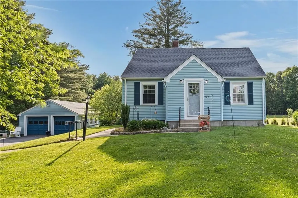 227 Angell Road Lincoln RI 02865