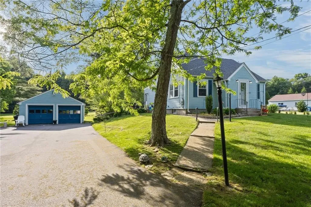 227 Angell Road Lincoln RI 02865