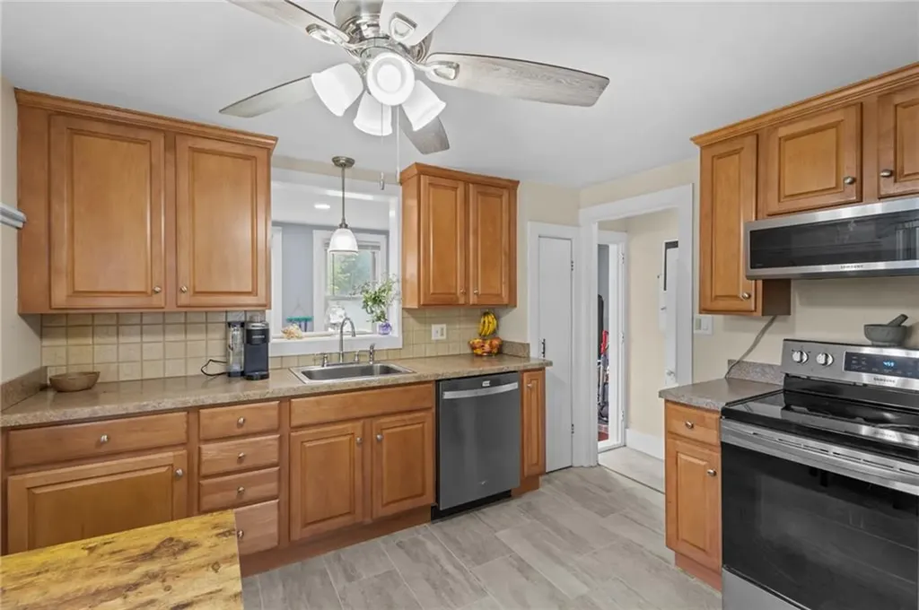 227 Angell Road Lincoln RI 02865