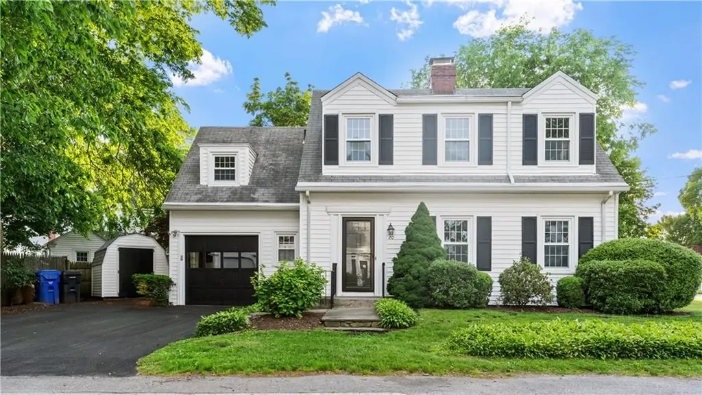 20 Bowen Street East Providence RI 02916