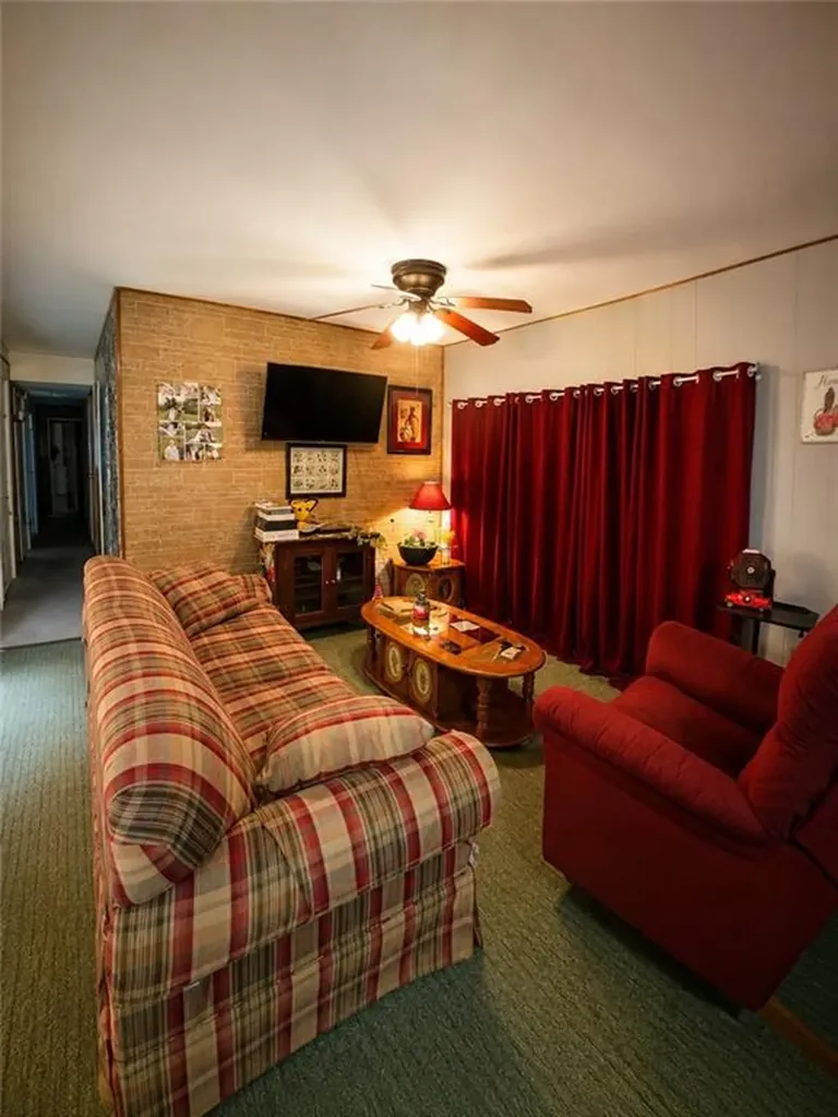 10 Woodridge Drive Burrillville RI 02839