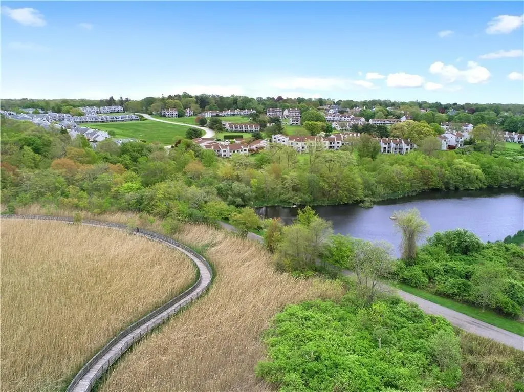10 Seabreeze Lane Bristol RI 02809