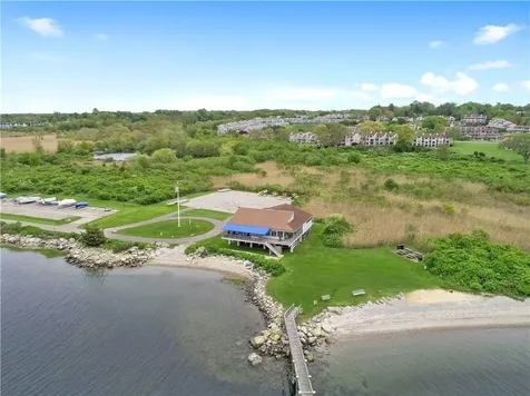 10 Seabreeze Lane Bristol RI 02809