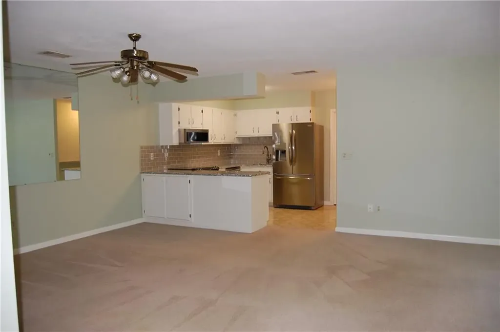 571 Pocasset Court Warwick RI 02886