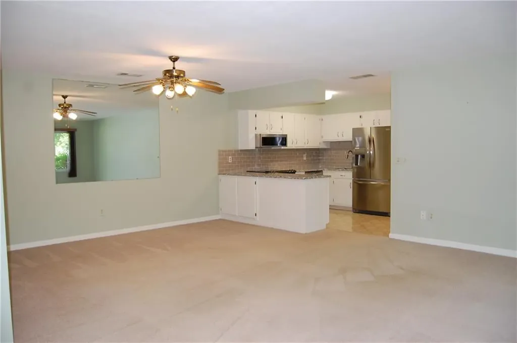 571 Pocasset Court Warwick RI 02886