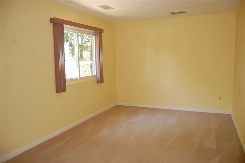 571 Pocasset Court Warwick RI 02886