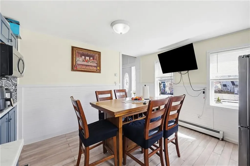 196 Simmonsville Avenue Johnston RI 02919