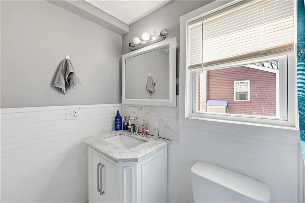 196 Simmonsville Avenue Johnston RI 02919