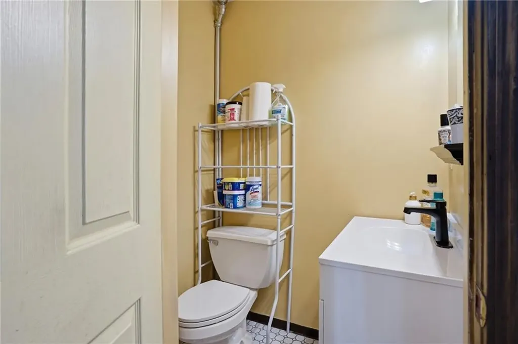 28 Orlo Avenue East Providence RI 02914