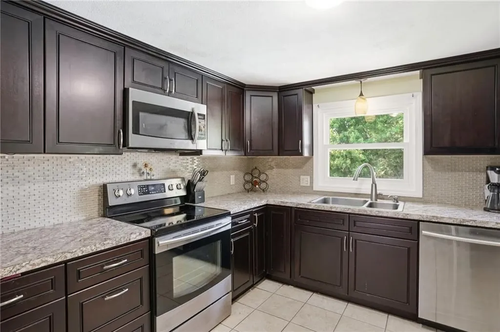 10 Faxon Street West Warwick RI 02893