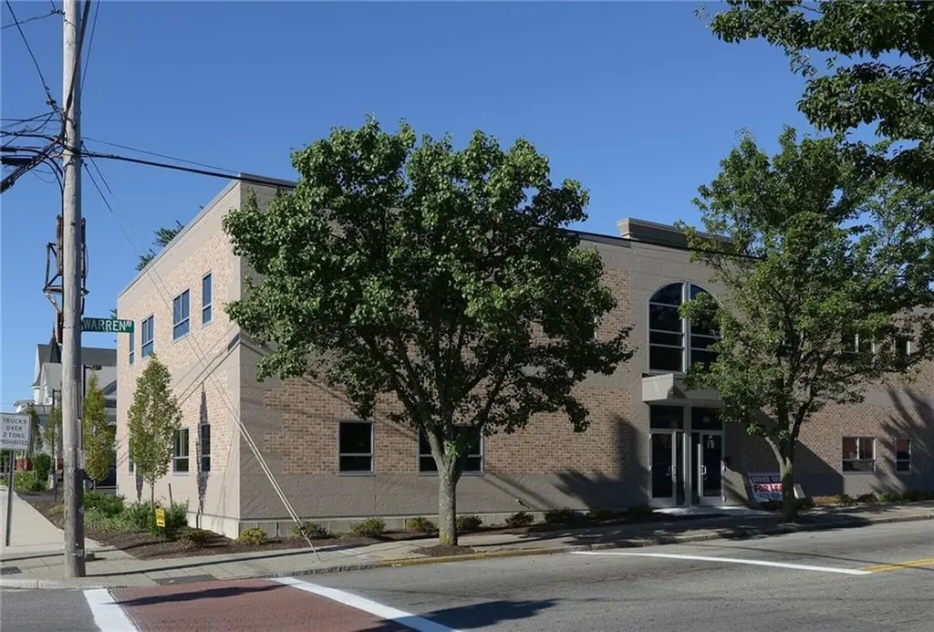 197 Warren Avenue East Providence RI 02914