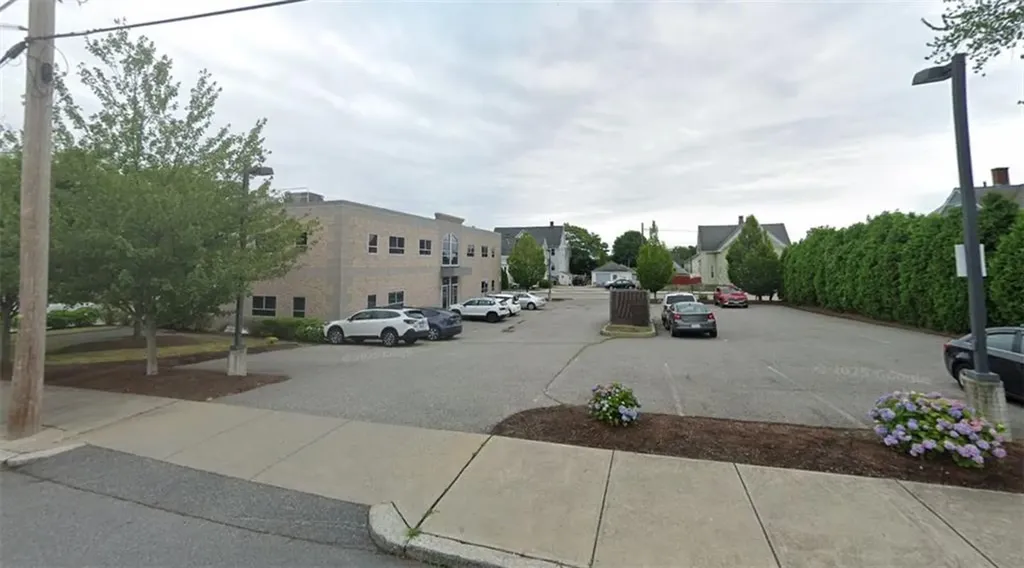 197 Warren Avenue East Providence RI 02914