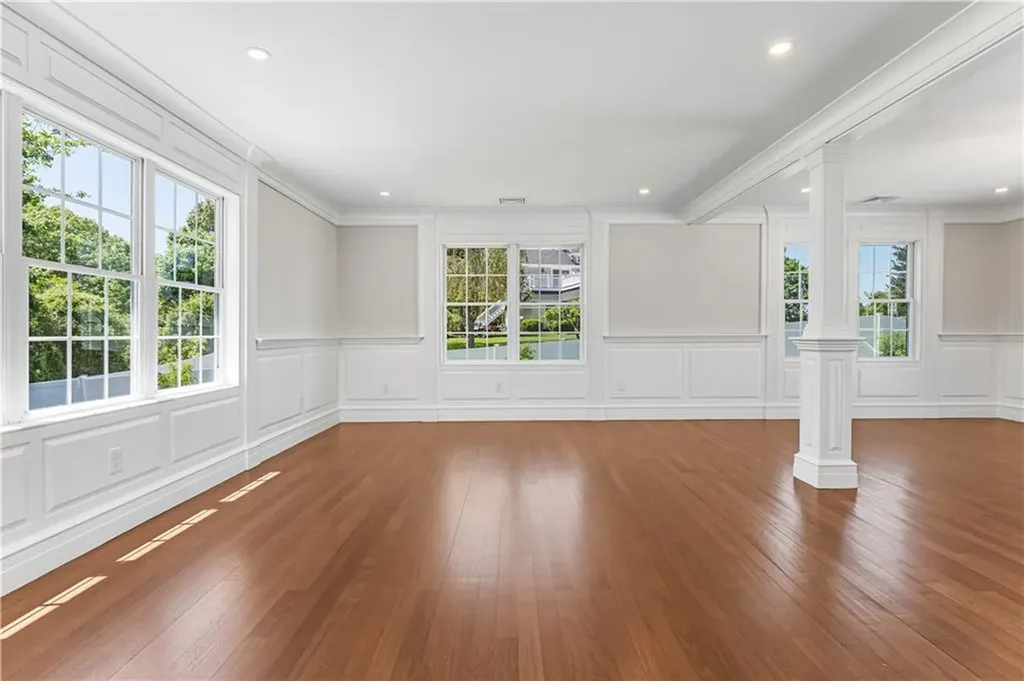 4 Shore Road Westerly RI 02891
