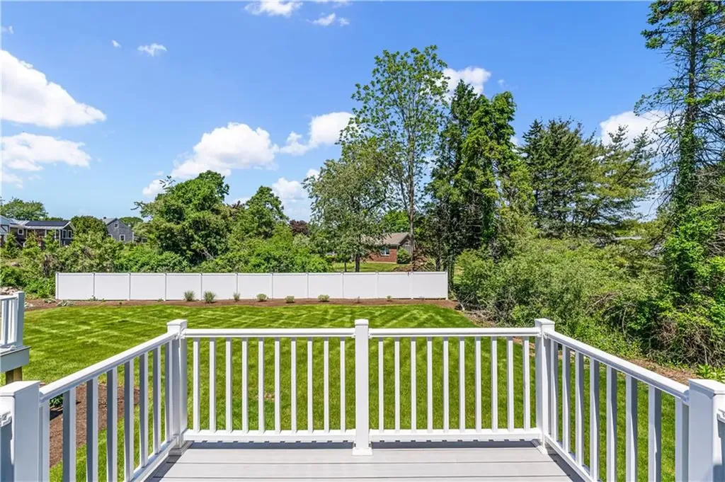 4 Shore Road Westerly RI 02891