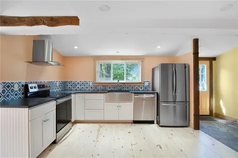 2930 Main Road Tiverton RI 02840