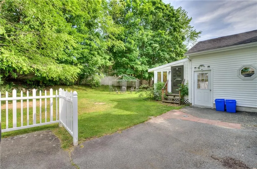 117 Bulgarmarsh Road Tiverton RI 02878