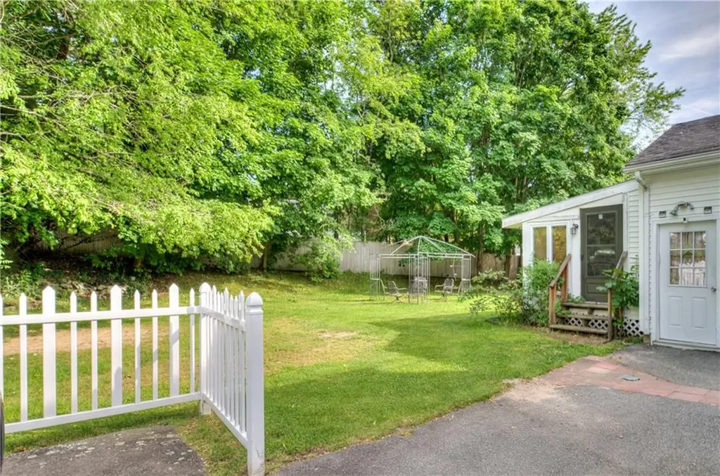 117 Bulgarmarsh Road Tiverton RI 02878
