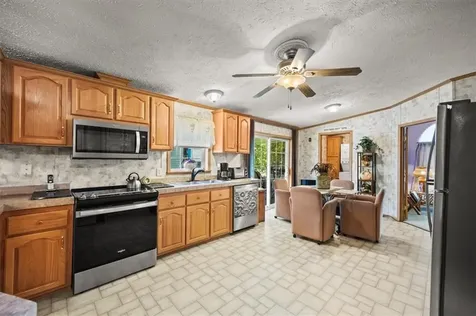 59 Robin Drive Tiverton RI 02878