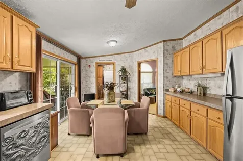 59 Robin Drive Tiverton RI 02878