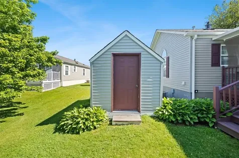 59 Robin Drive Tiverton RI 02878