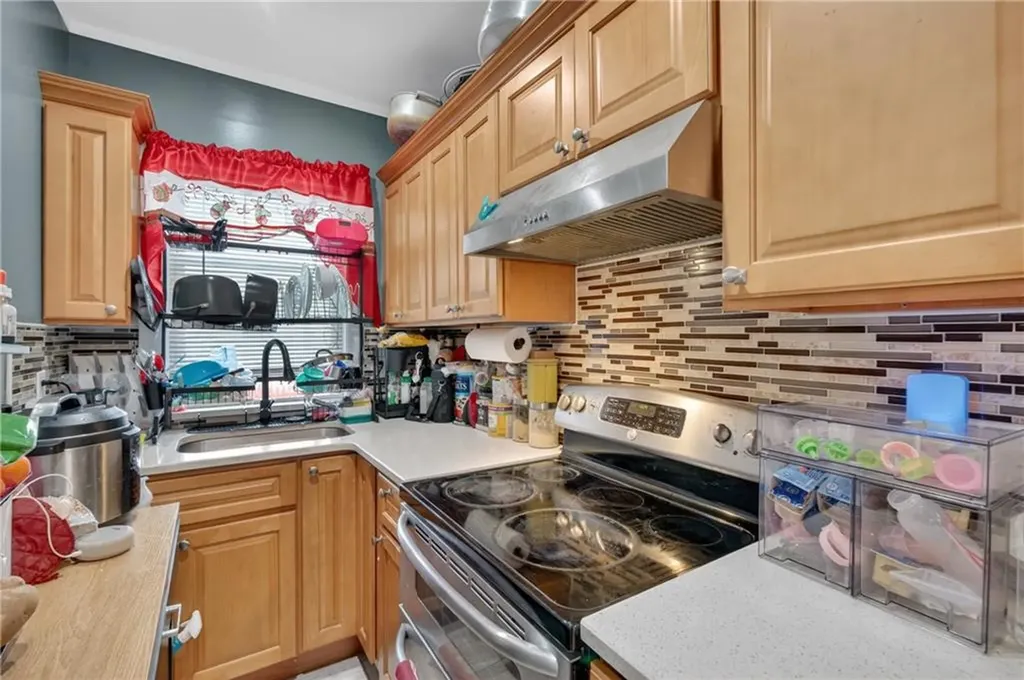 142 Richard Street Cranston RI 02910