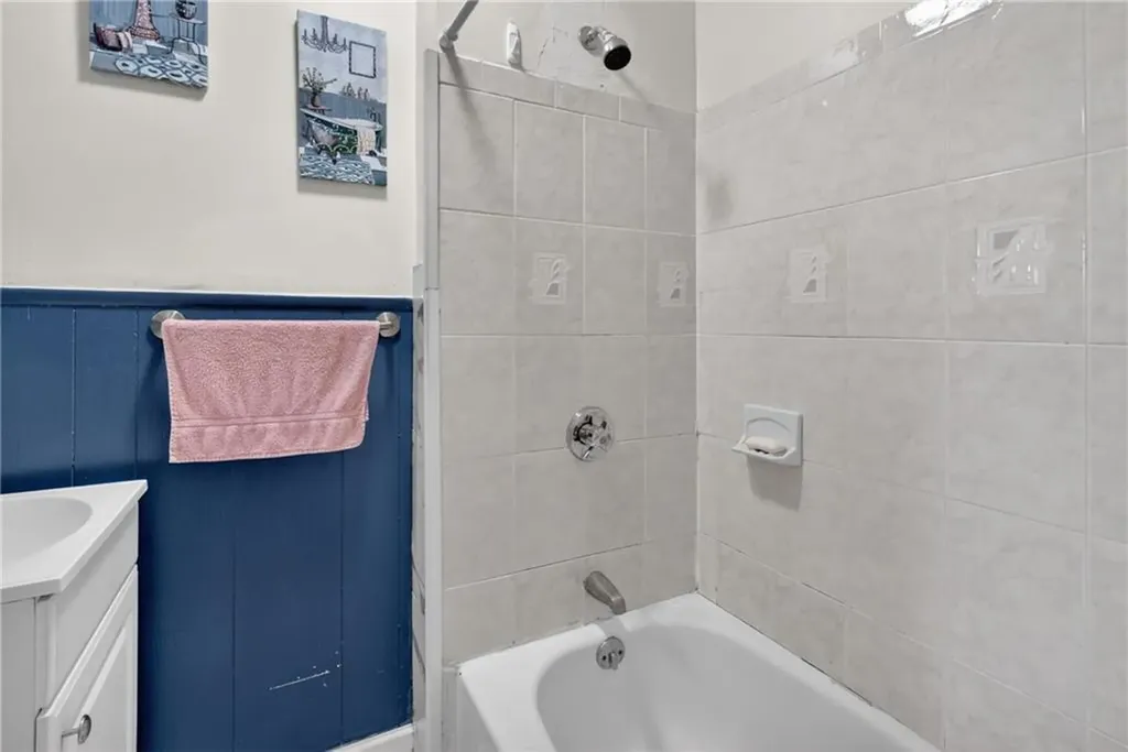 142 Richard Street Cranston RI 02910