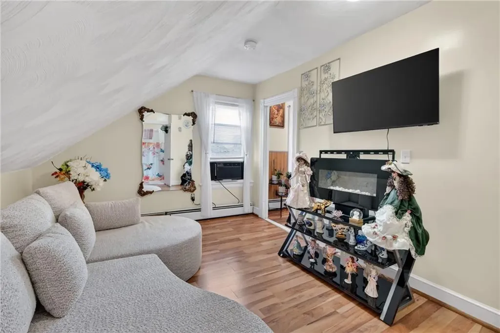 142 Richard Street Cranston RI 02910