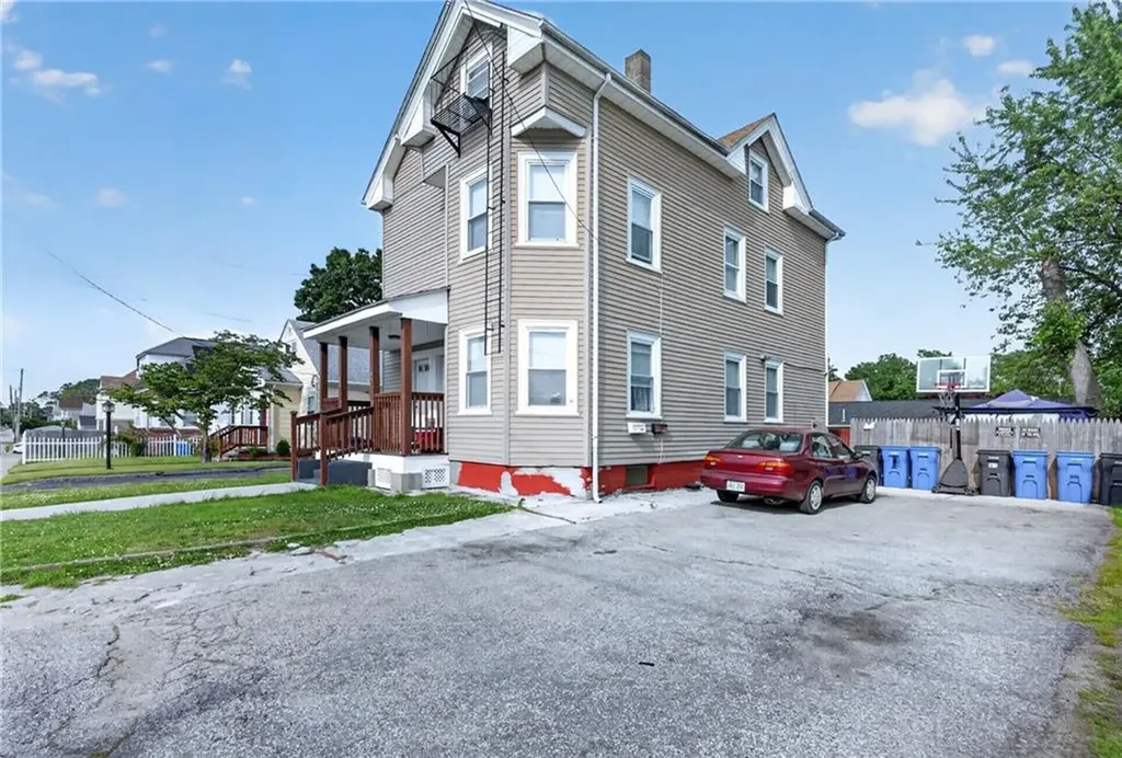 142 Richard Street Cranston RI 02910