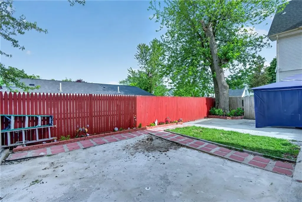 142 Richard Street Cranston RI 02910