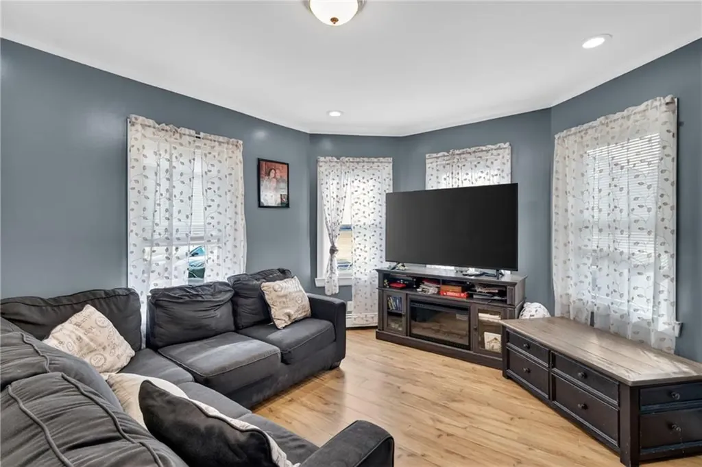 142 Richard Street Cranston RI 02910