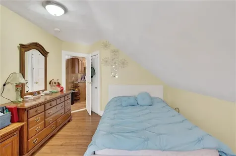 142 Richard Street Cranston RI 02910