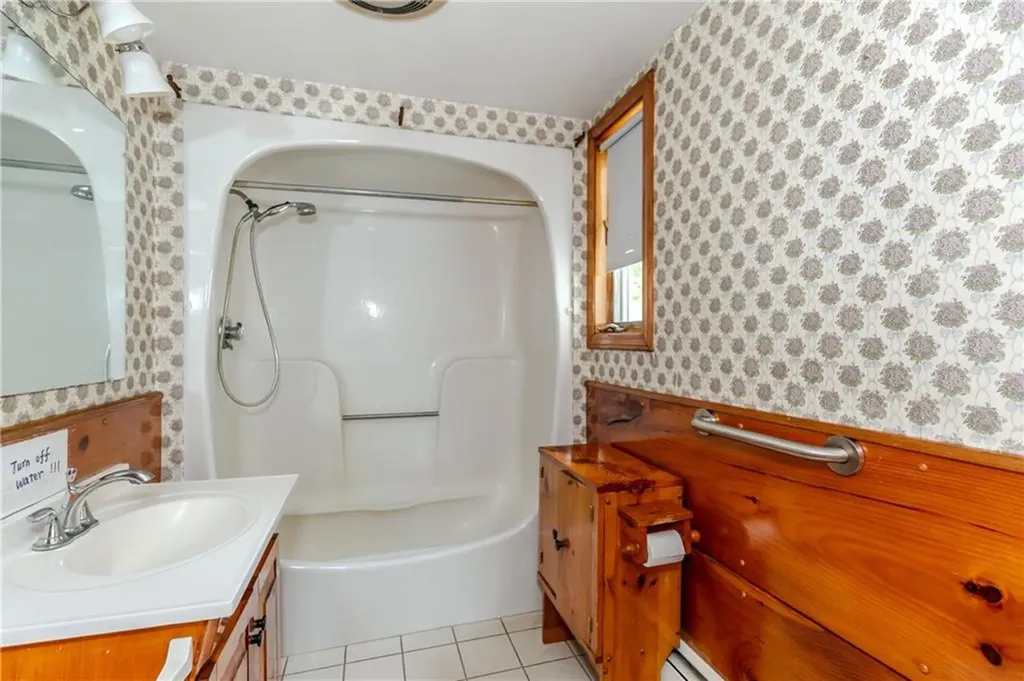 60 Colwell Road Smithfield RI 02828