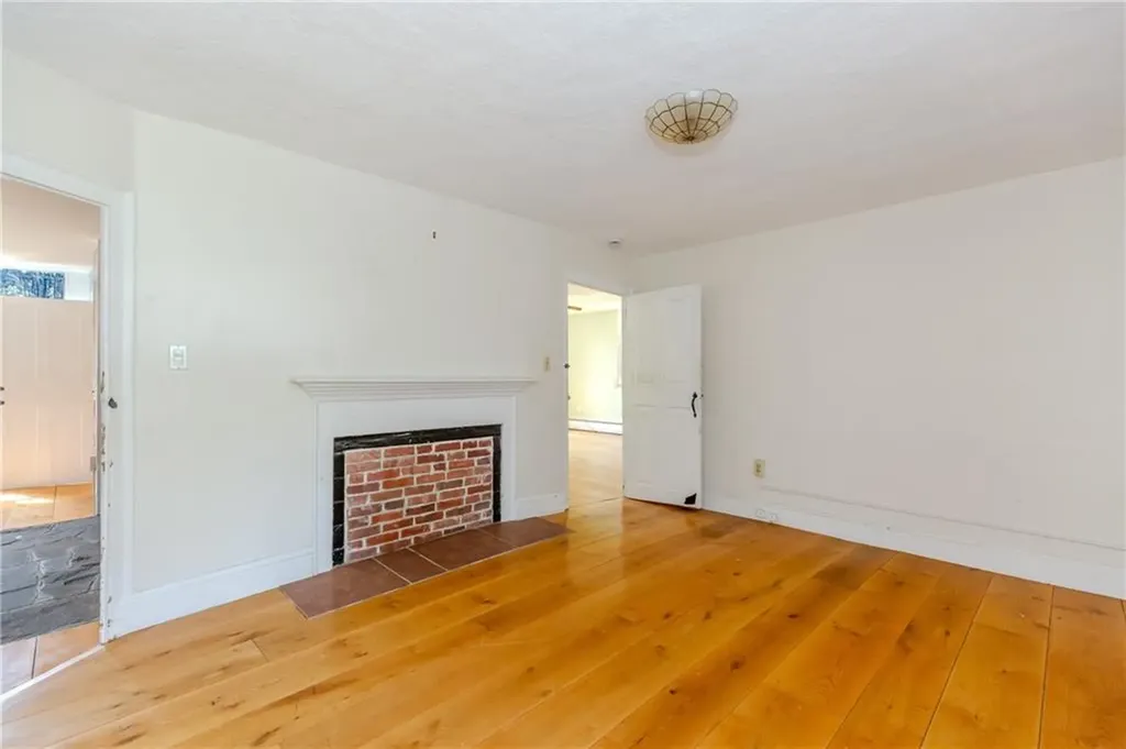 60 Colwell Road Smithfield RI 02828