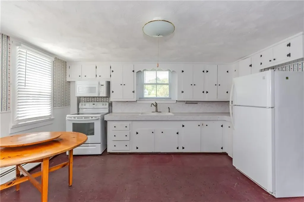 60 Colwell Road Smithfield RI 02828