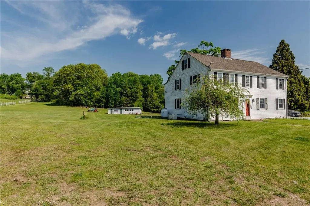 60 Colwell Road Smithfield RI 02828