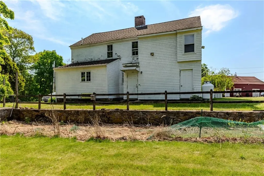 60 Colwell Road Smithfield RI 02828